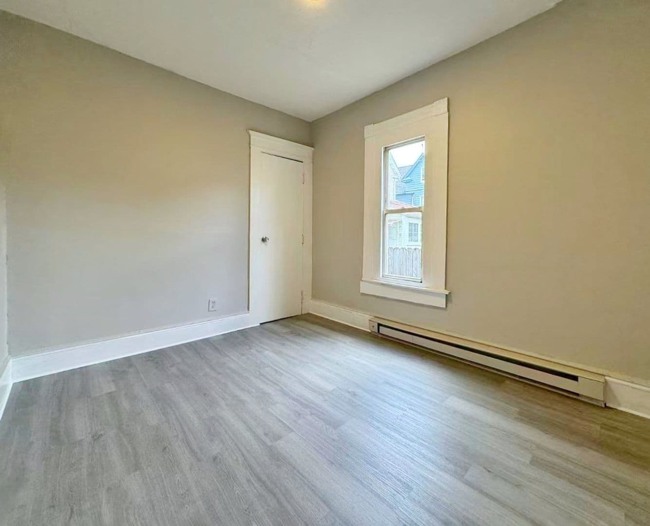 Springfield Apartment: 39-41 Hall St