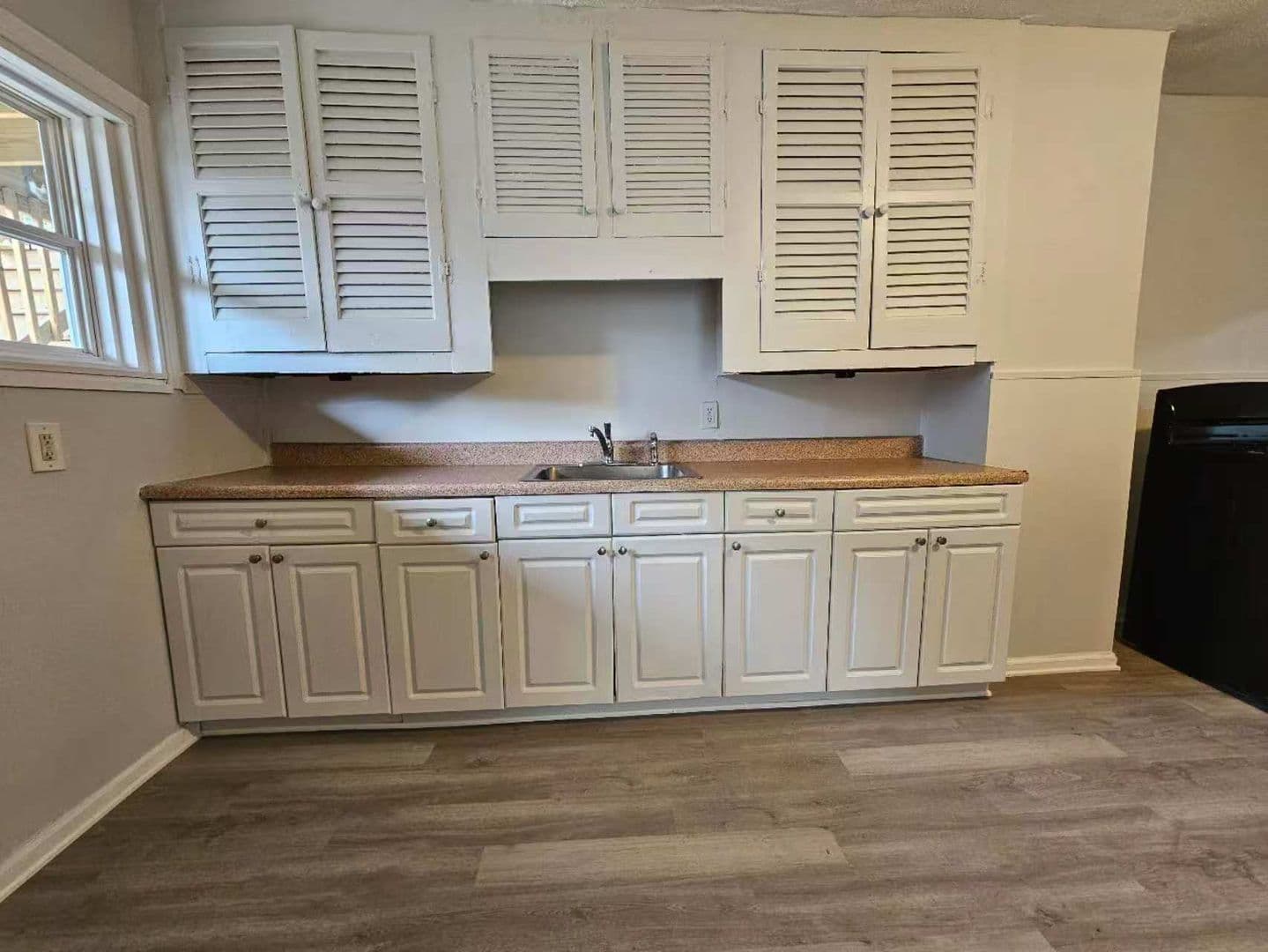 Springfield Apartment: 27 Loring St