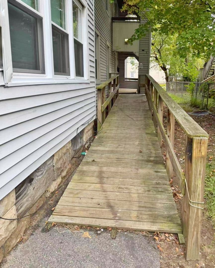 Springfield Apartment: 39-41 Hall St