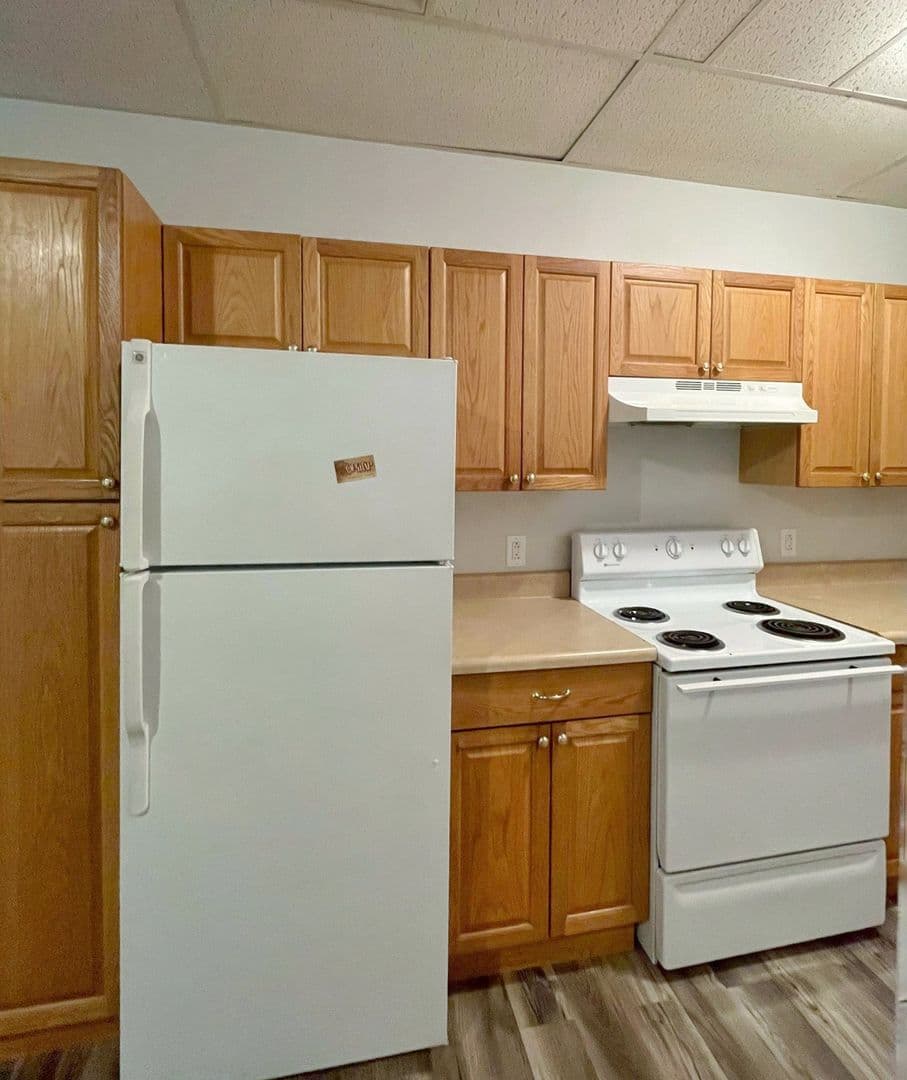 Indian Orchard Apartment: 282-286 Main St