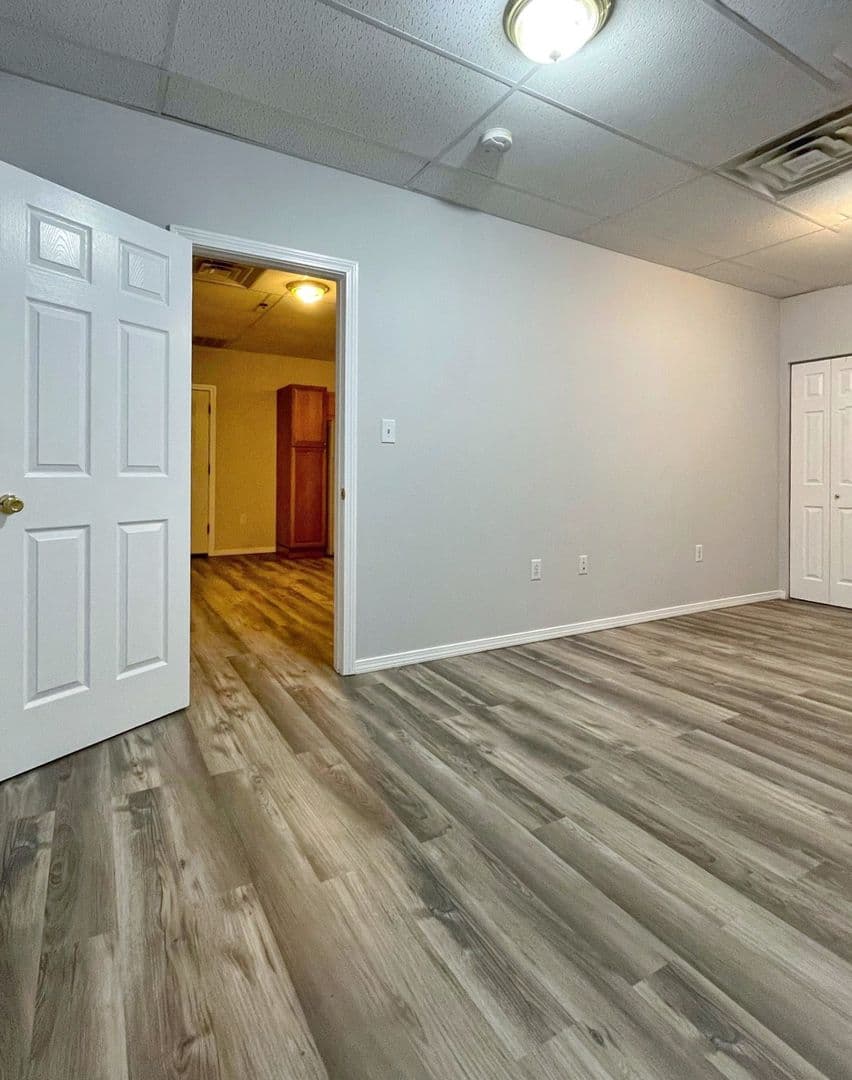 Indian Orchard Apartment: 282-286 Main St