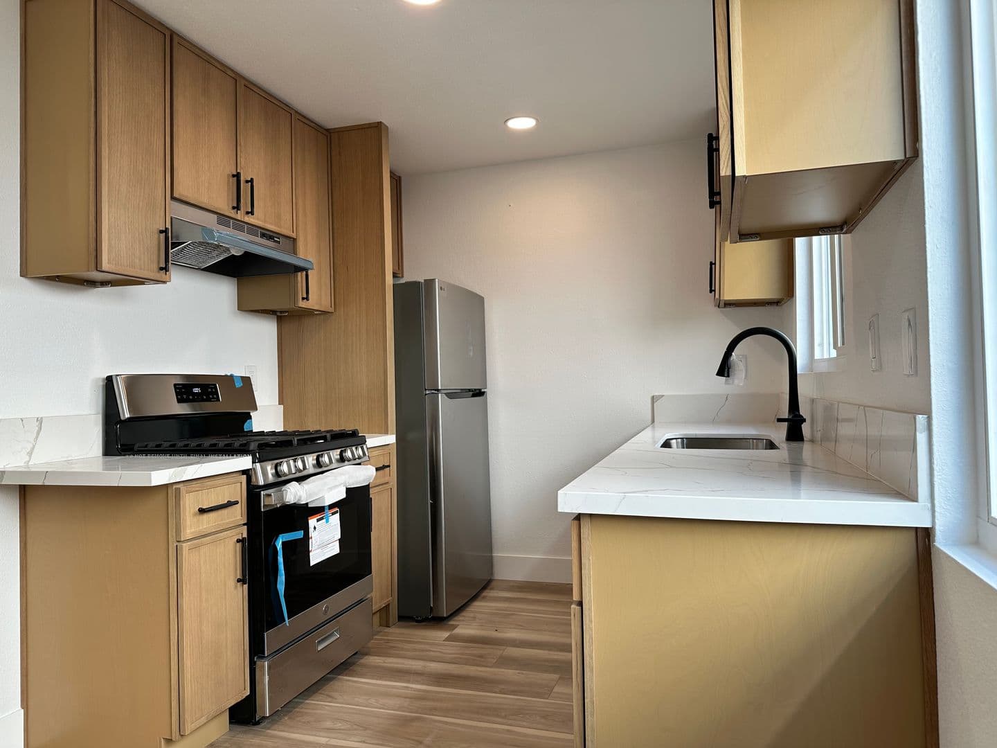 Huntington Beach Apartment: 203 Nashville Ave