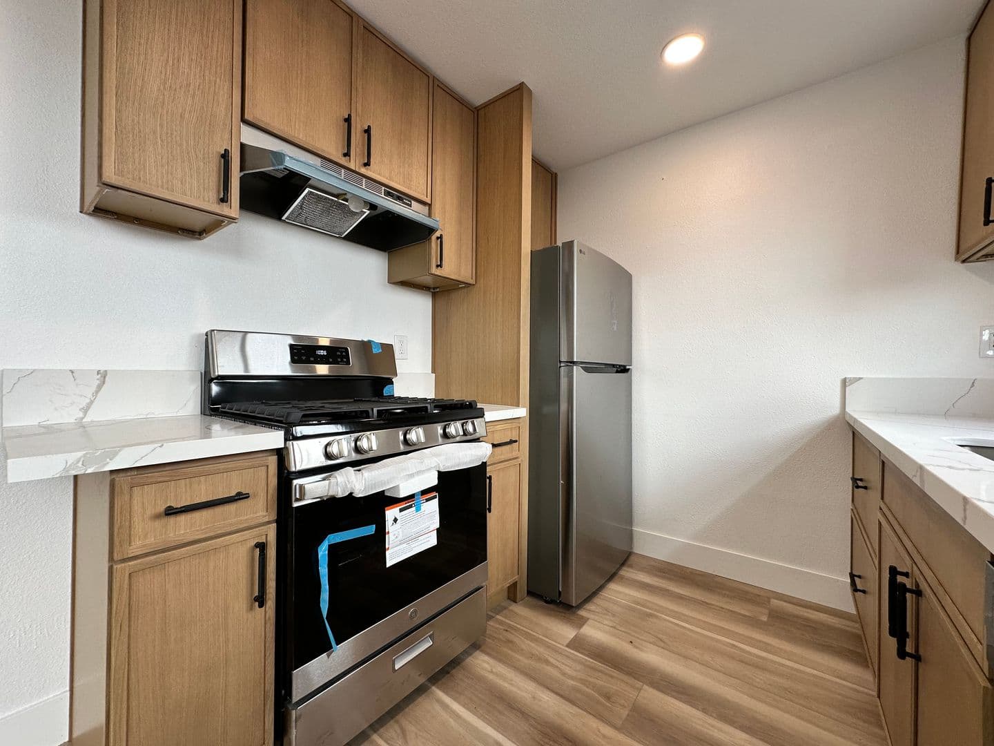 Huntington Beach Apartment: 203 Nashville Ave