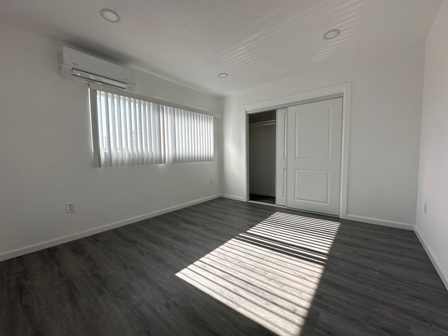 Garden Grove Apartment: 10392 Lampson Ave