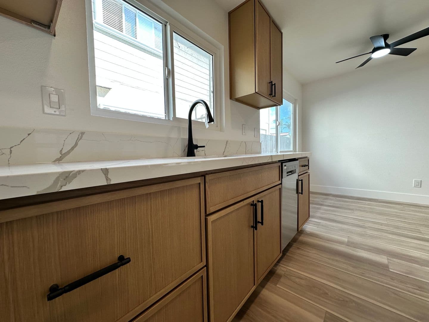 Huntington Beach Apartment: 203 Nashville Ave