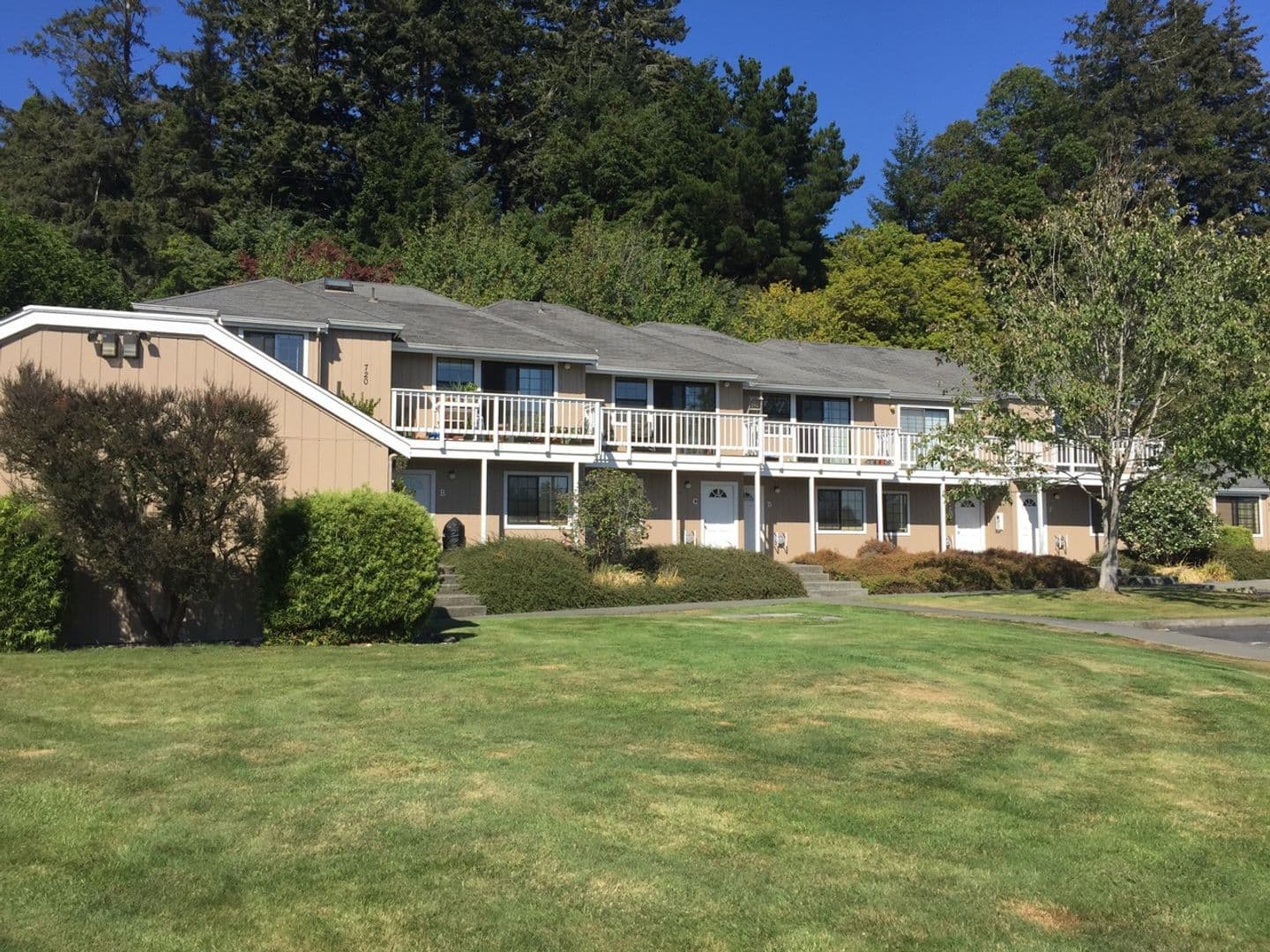 Arcata Apartment: 710 Bayside Road