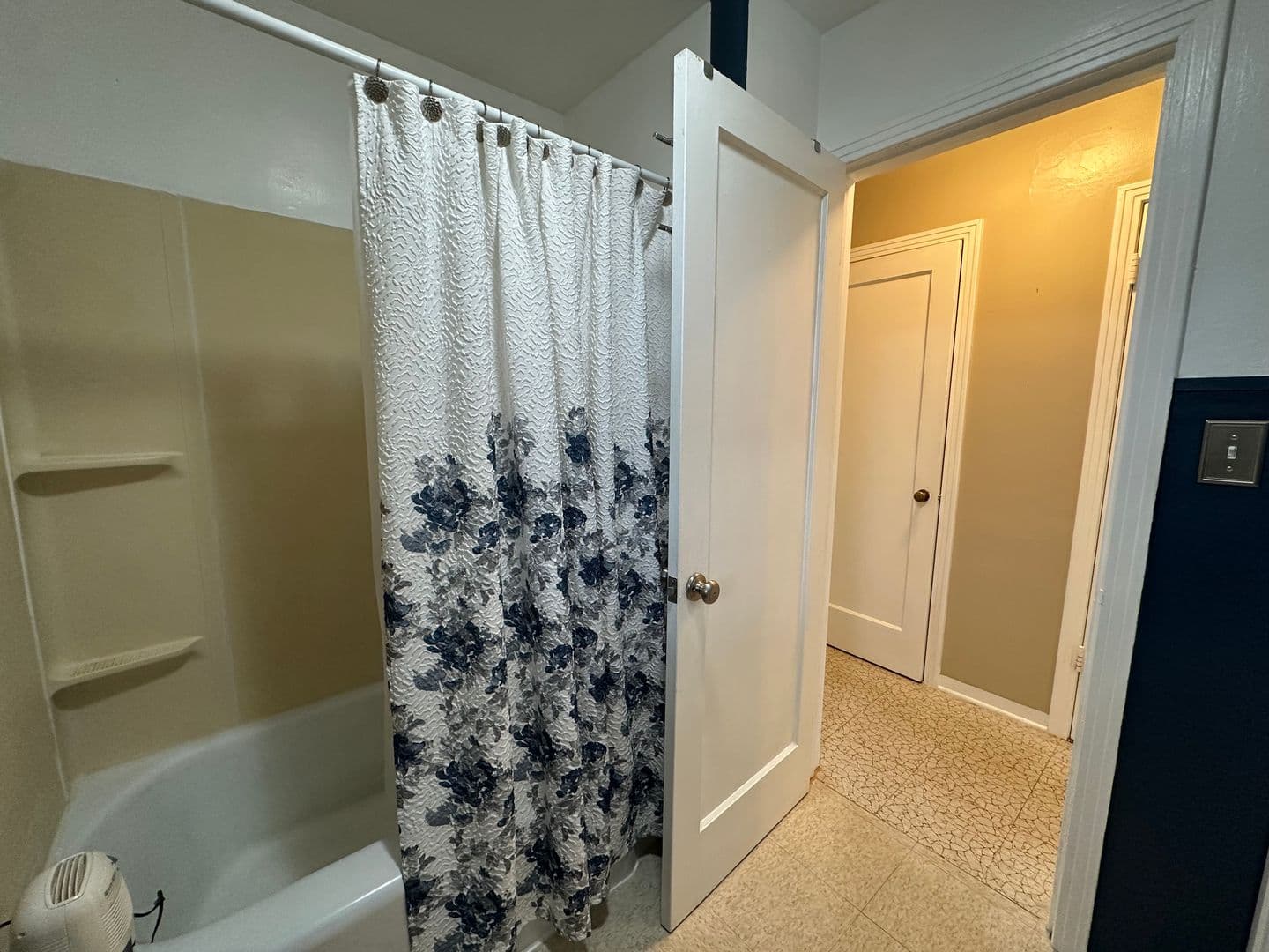Eureka Apartment: 621-629 13th