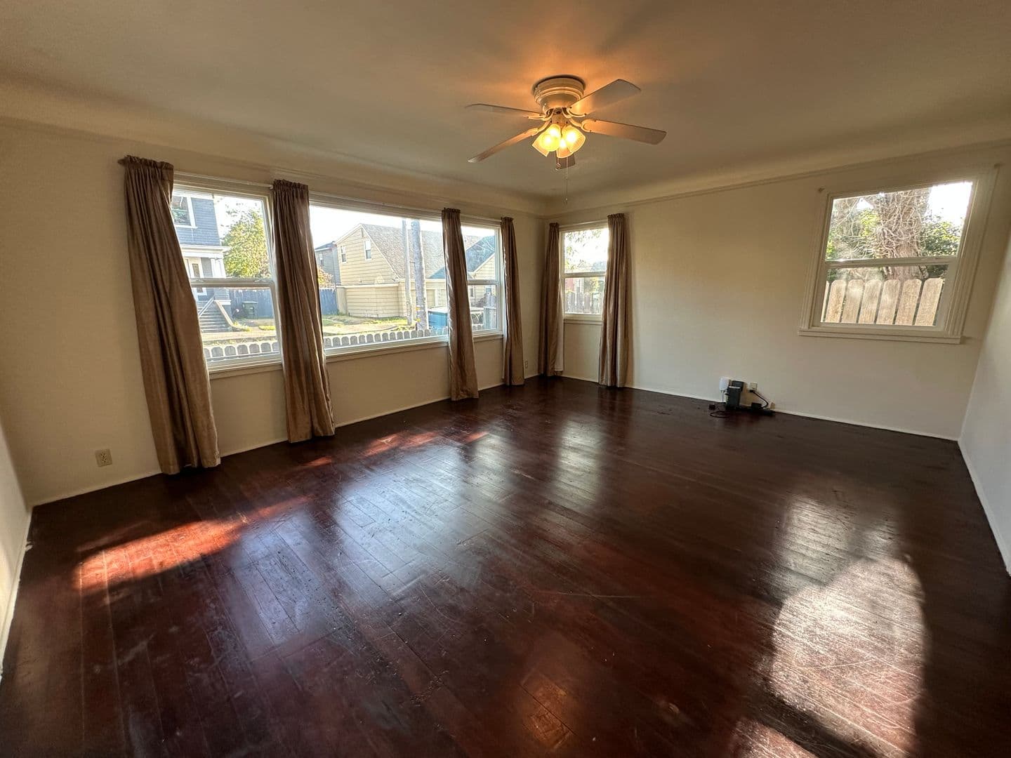 Eureka Apartment: 621-629 13th