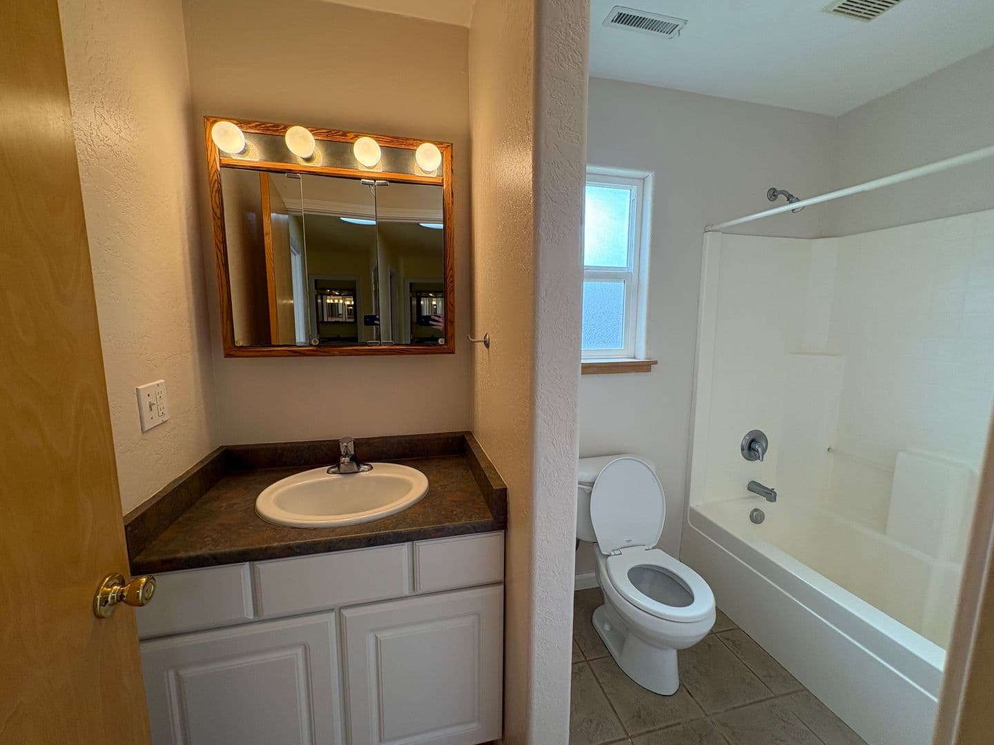 Arcata House: 2986 Janes Creek Dr.