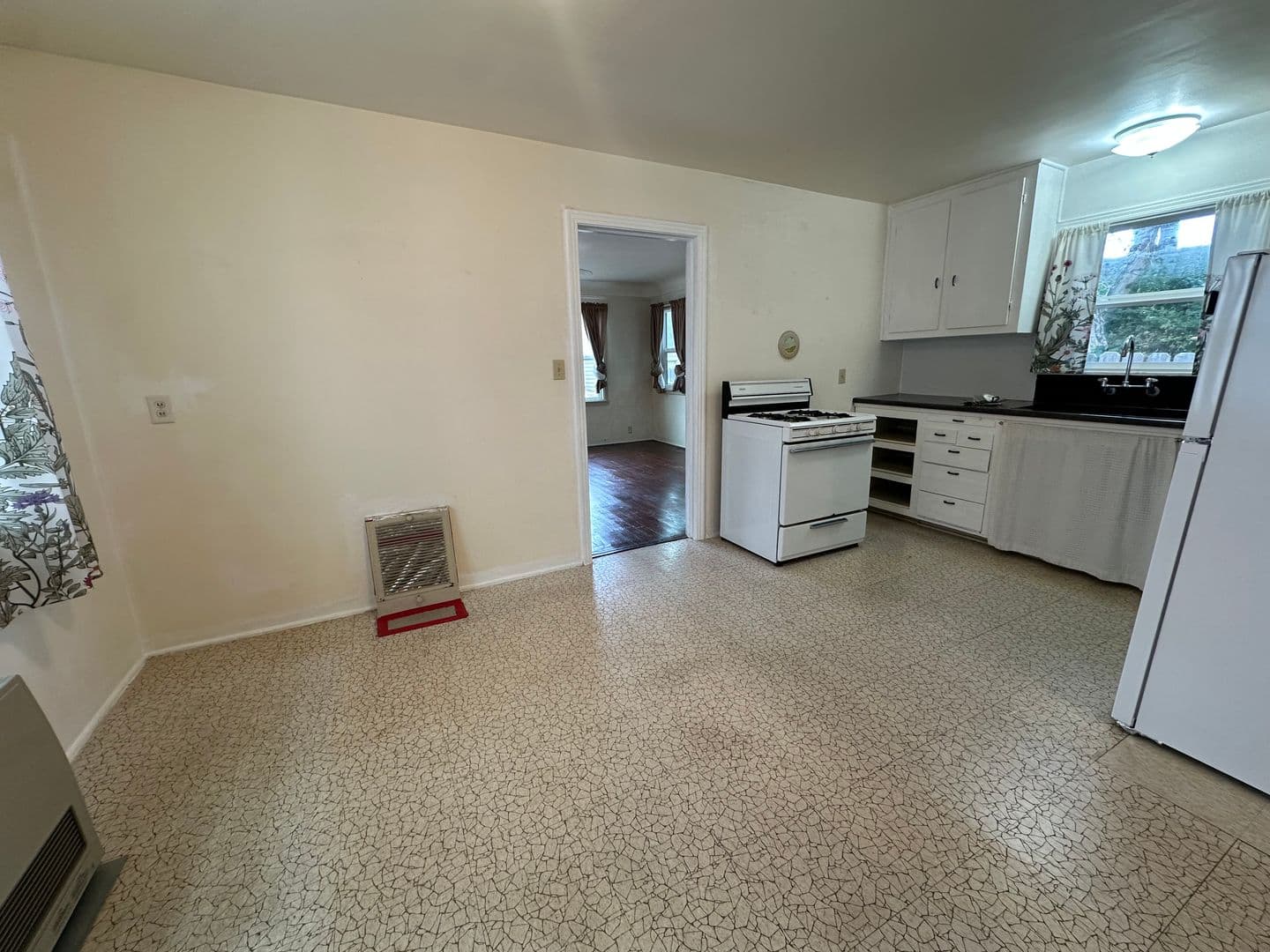 Eureka Apartment: 621-629 13th