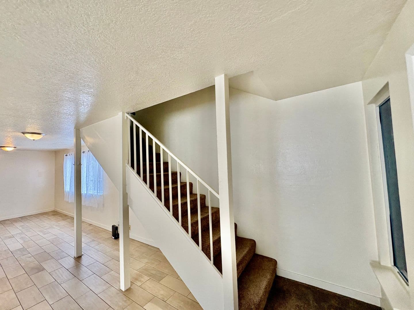 Arcata Townhome: 4560 Valley East Blvd.
