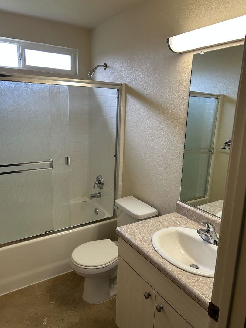 Arcata Apartment: 750 Bayside Road