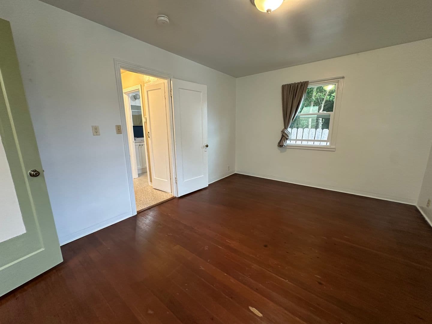 Eureka Apartment: 621-629 13th