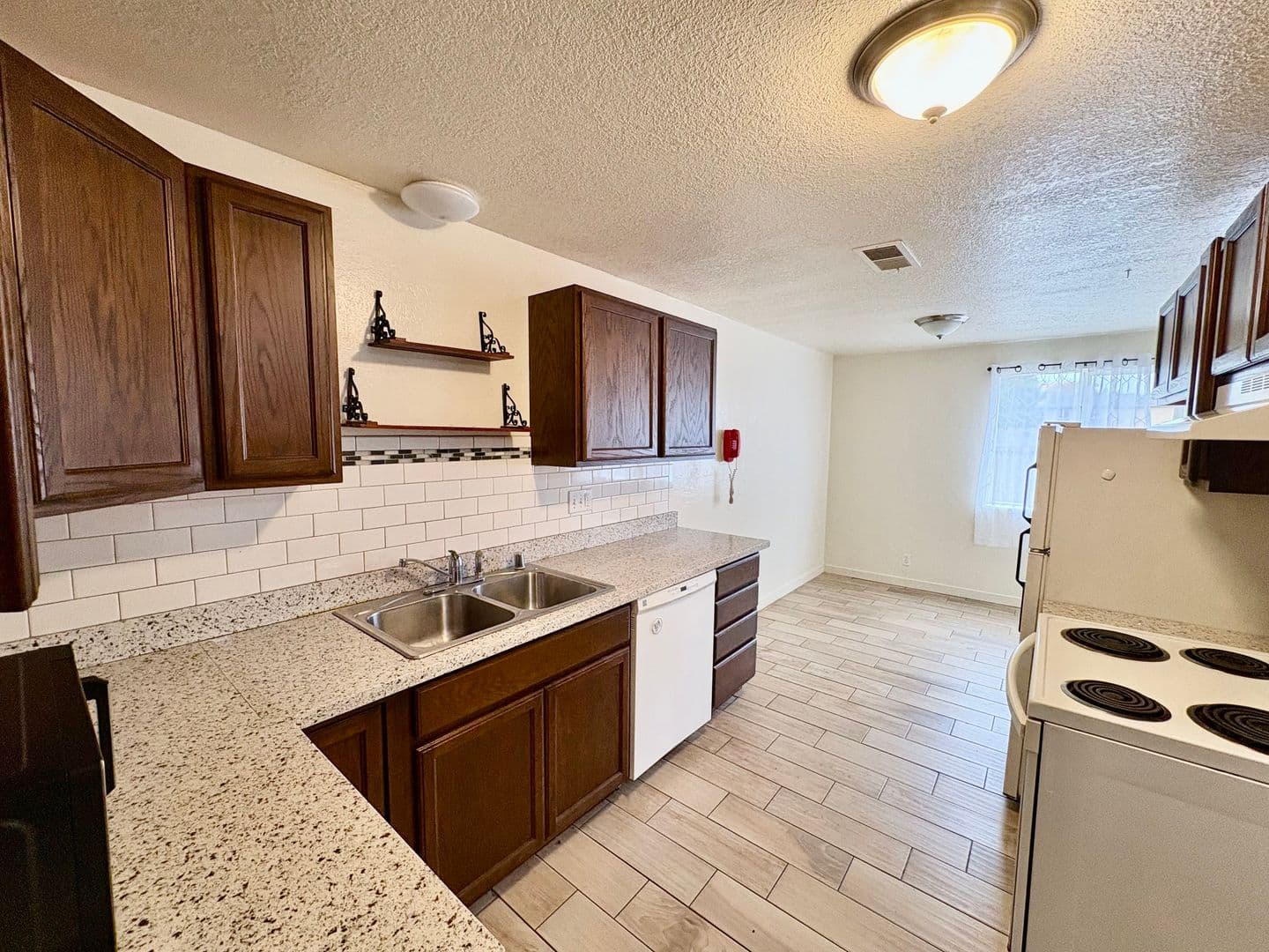 Arcata Townhome: 4560 Valley East Blvd.