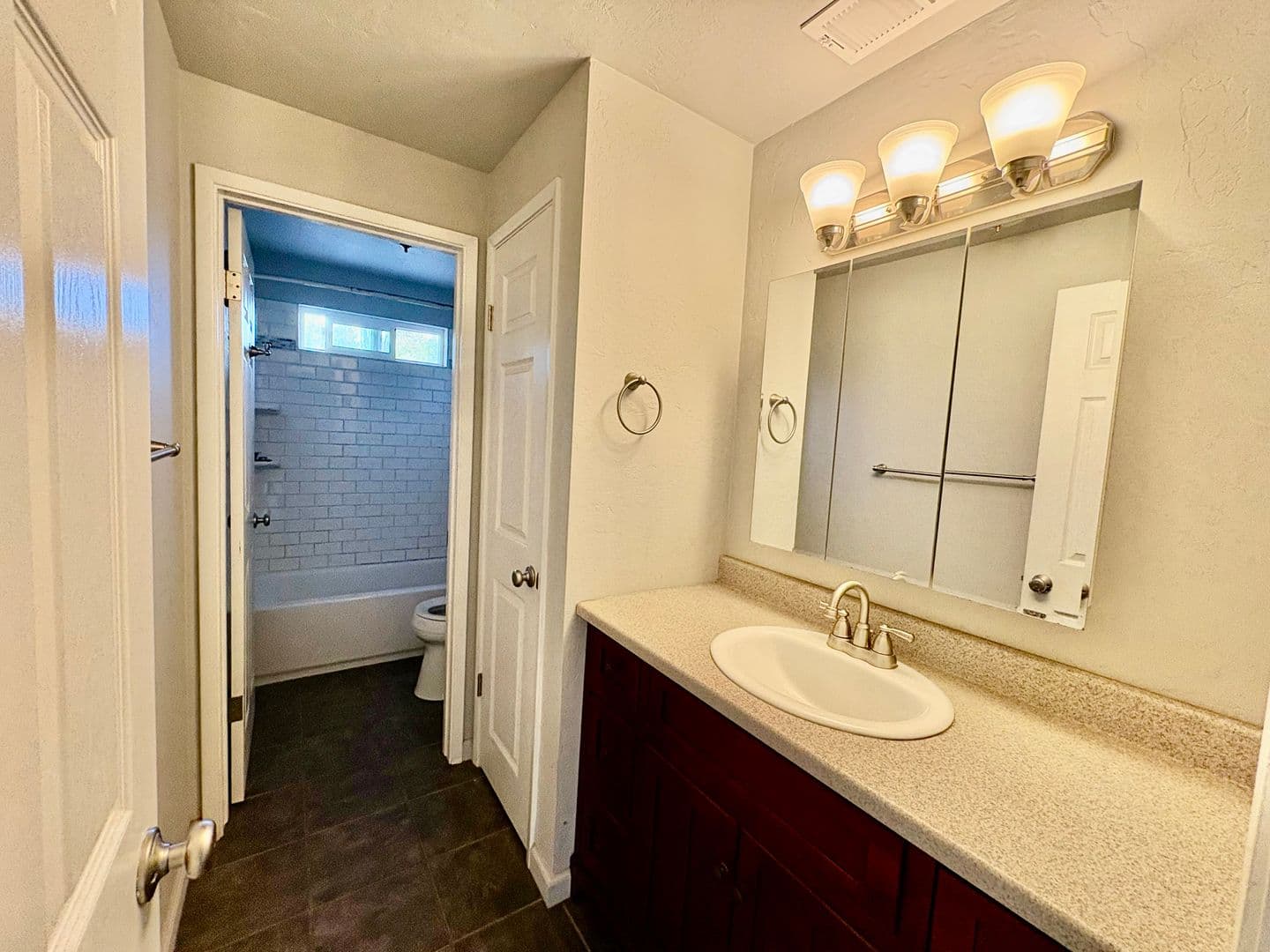 Arcata Townhome: 4560 Valley East Blvd.