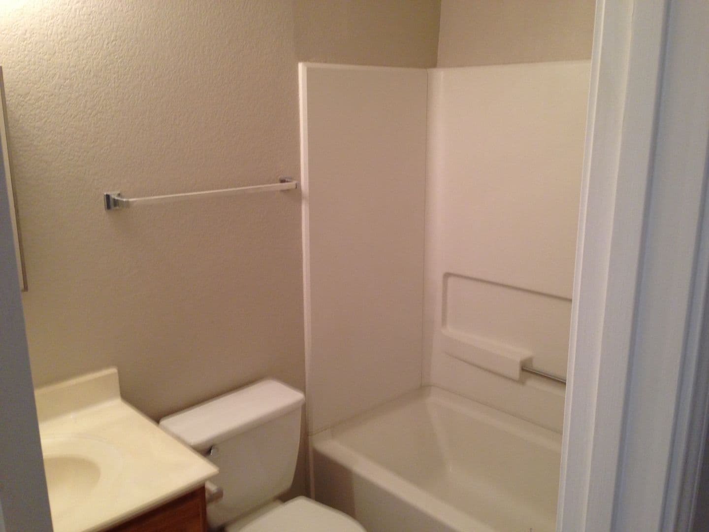 Leander House: 313 Edgewood Cove