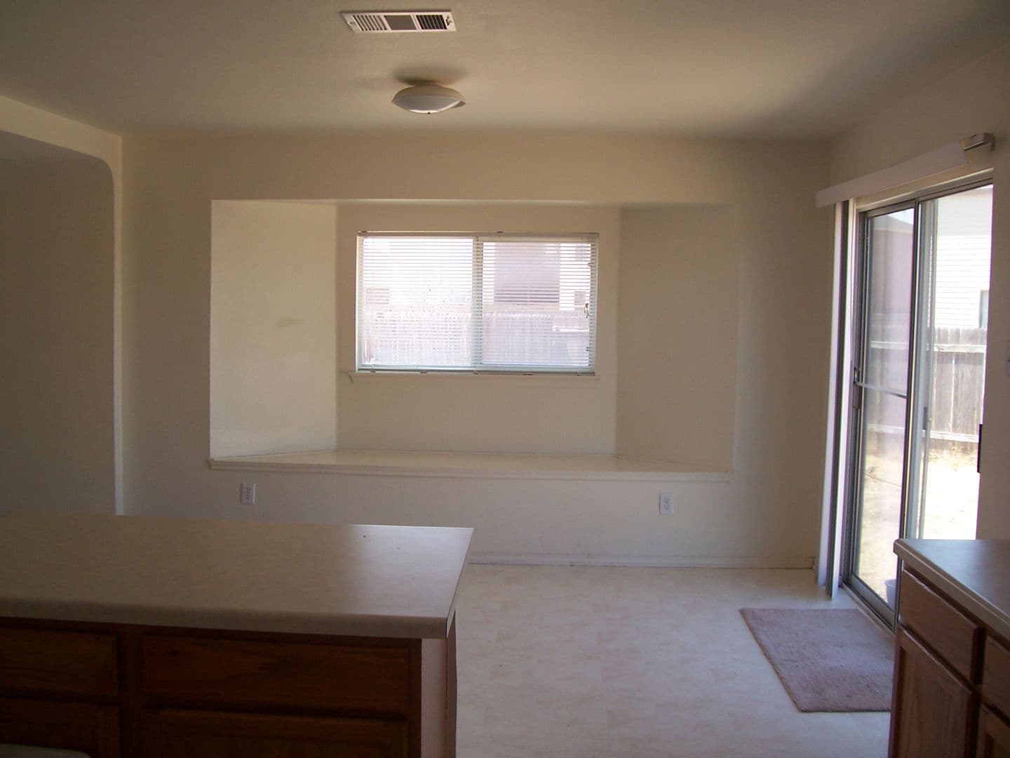Leander House: 313 Edgewood Cove