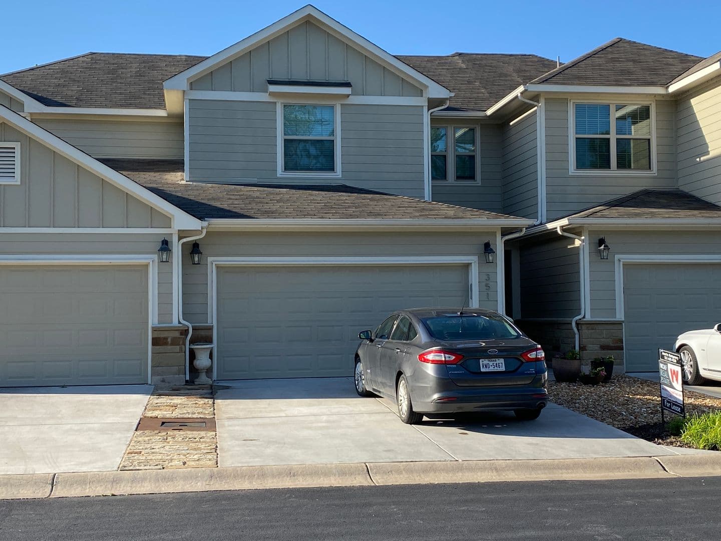 Georgetown Townhome: 351 Madison Oaks Dr