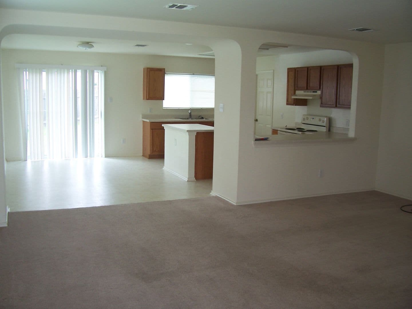 Leander House: 313 Edgewood Cove