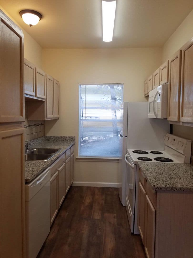 Georgetown Townhome: 200 Riverbend Drive