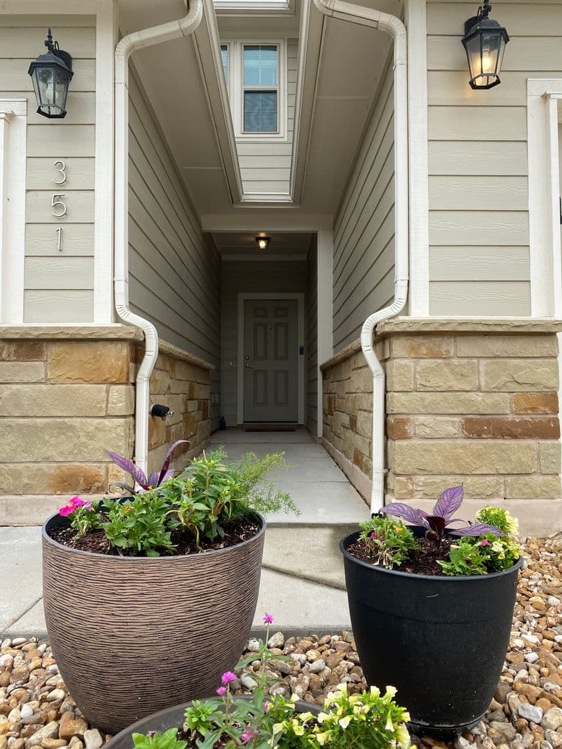 Georgetown Townhome: 351 Madison Oaks Dr