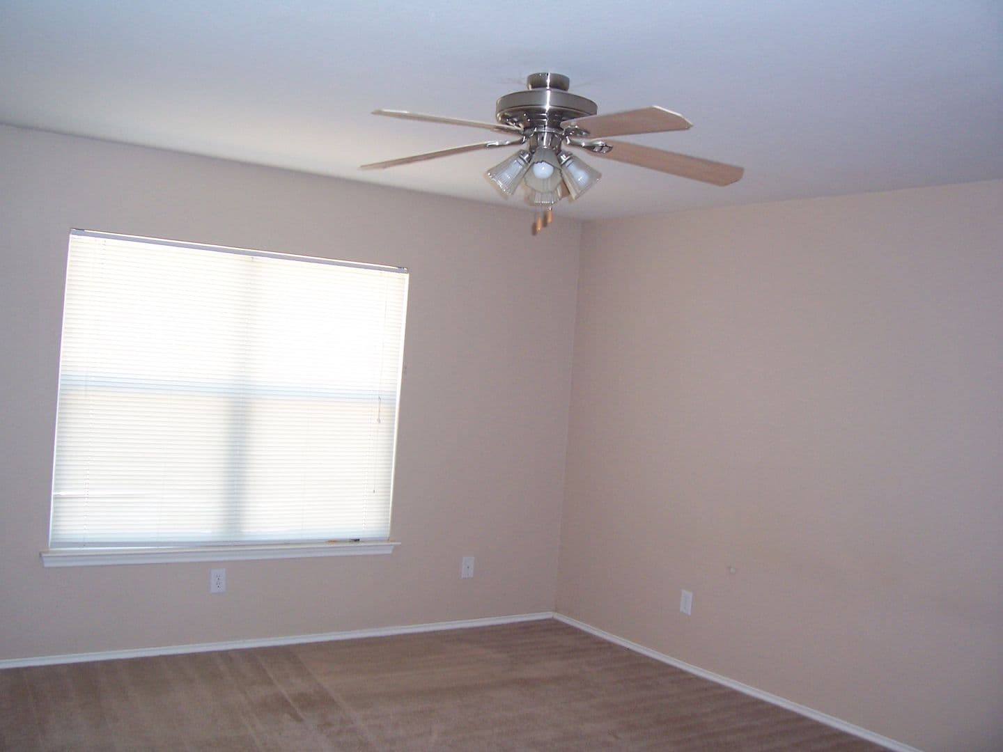 Leander House: 313 Edgewood Cove
