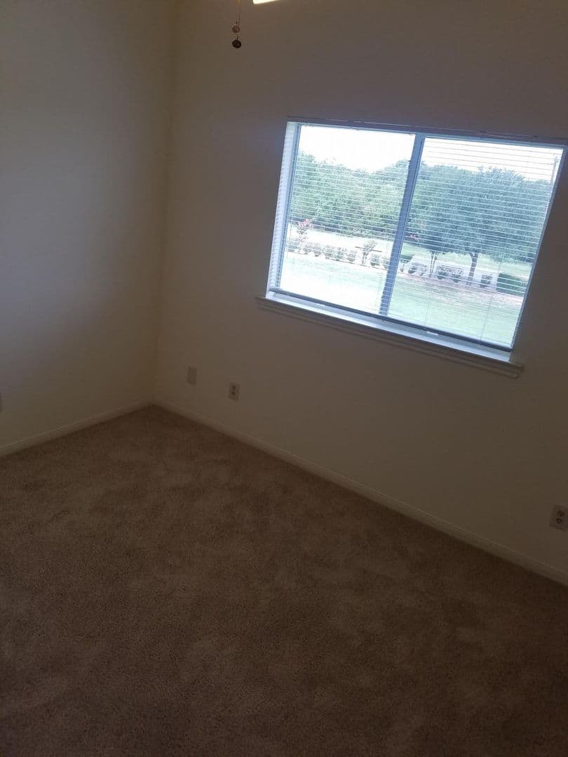 Georgetown Townhome: 200 Riverbend Drive