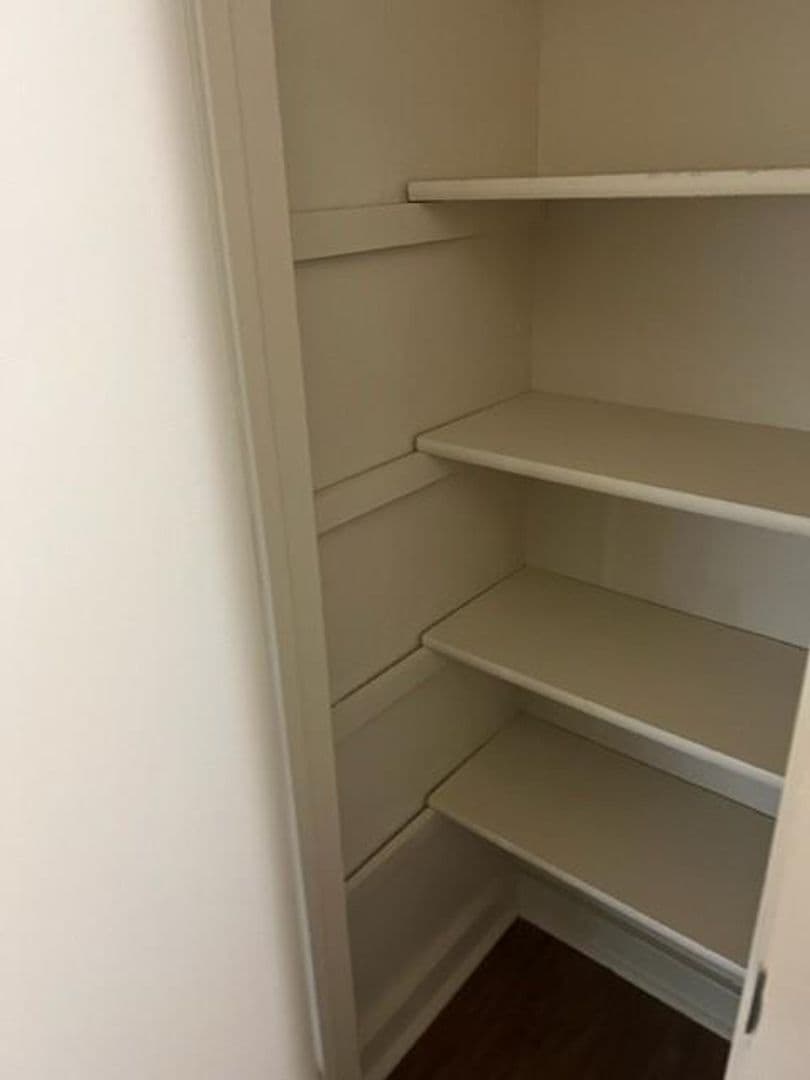 Georgetown Apartment: 304 Algerita