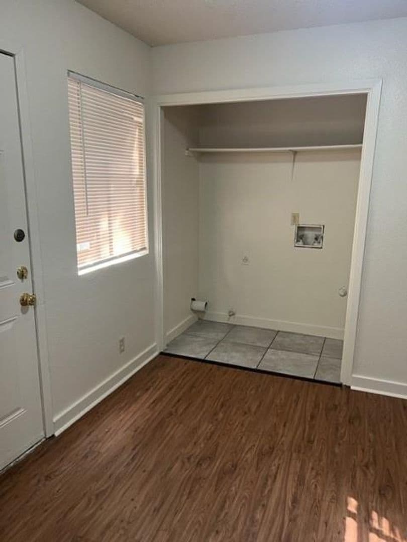 Georgetown Apartment: 304 Algerita