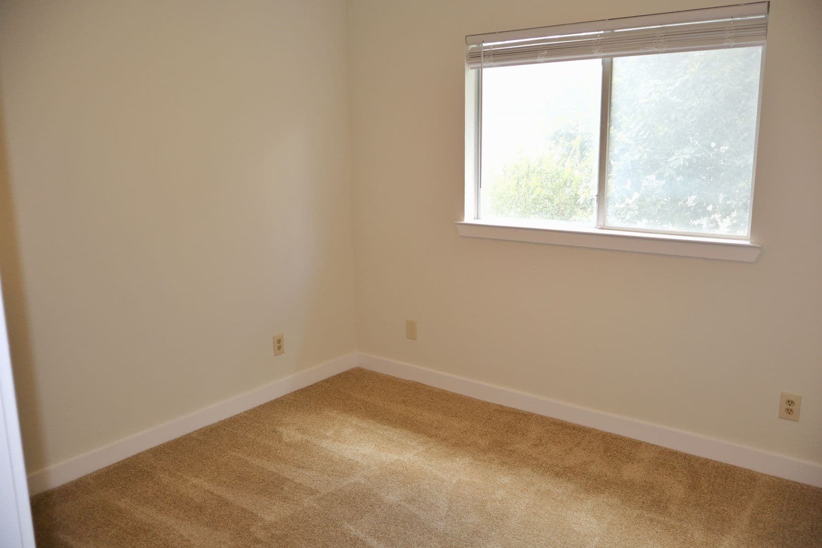 Georgetown Townhome: 200 Riverbend Drive