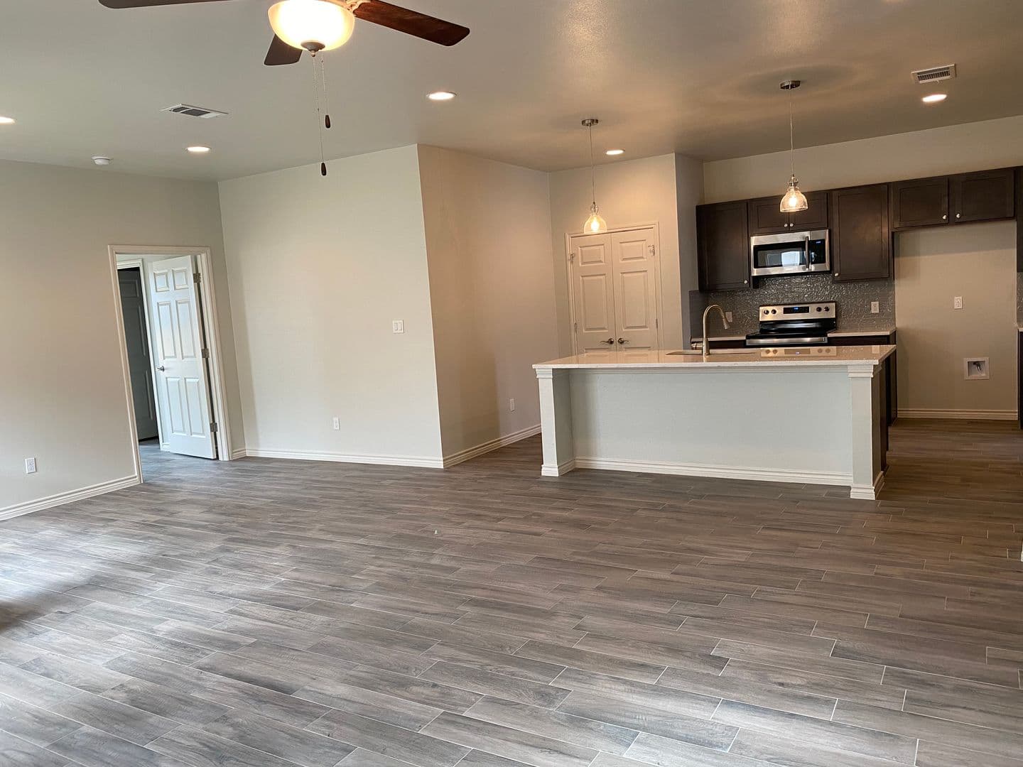 Jarrell House: 525 County Road 306