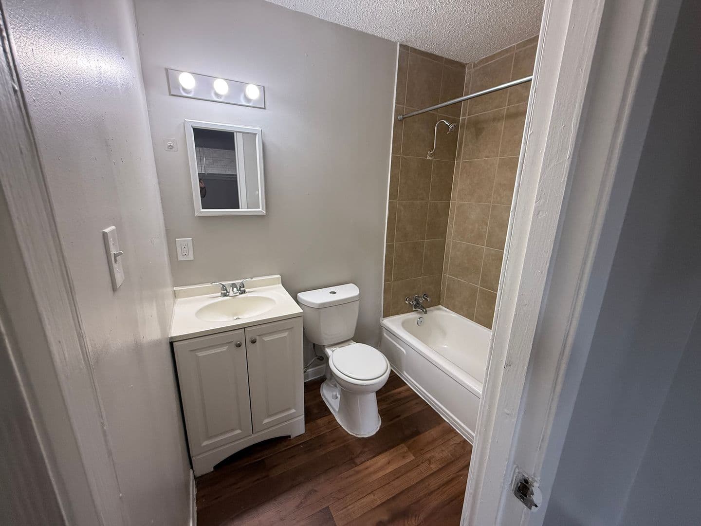 Humble Apartment: 1200 Carolyn Ct
