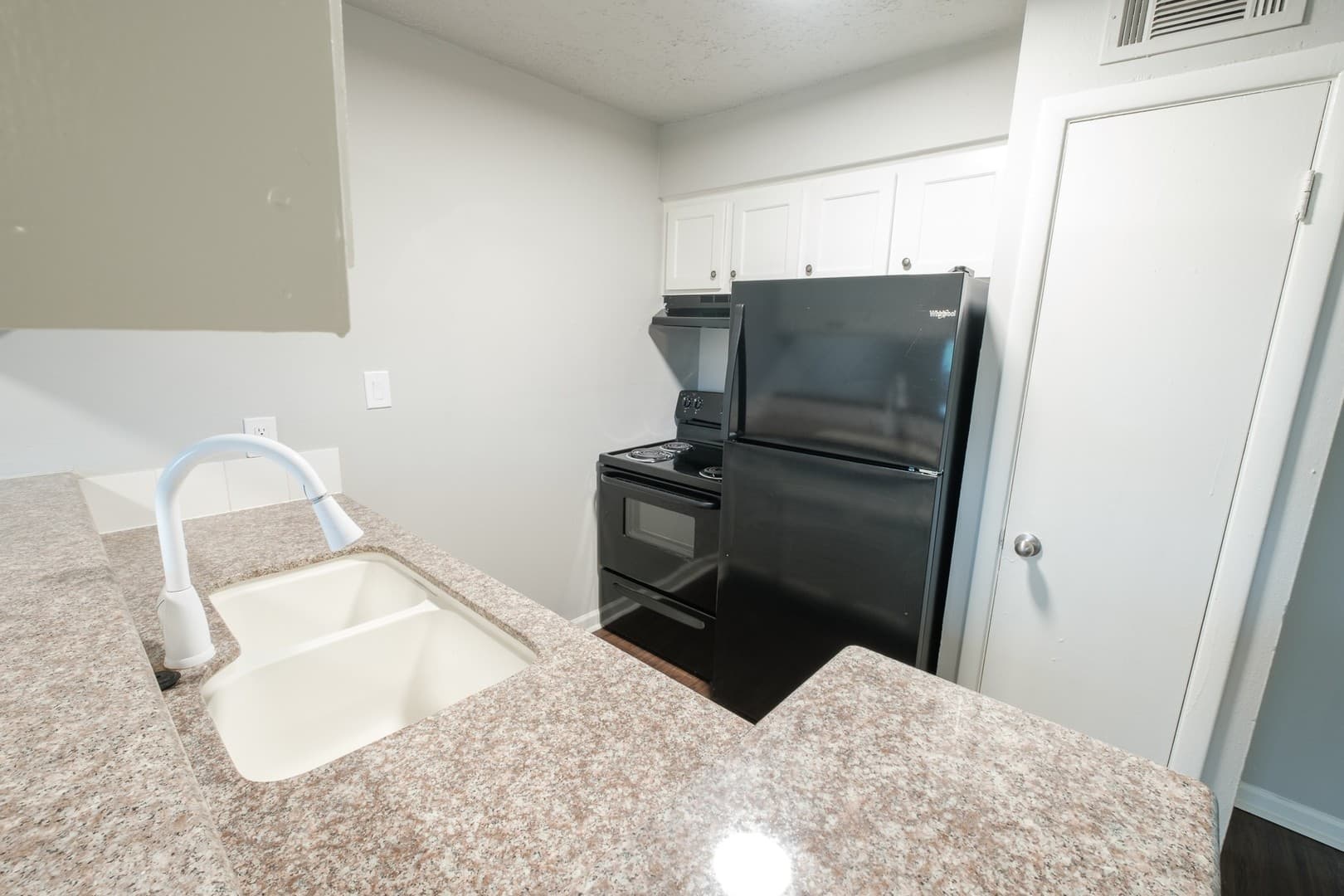 Houston Apartment: 6519 Sloan St - 6