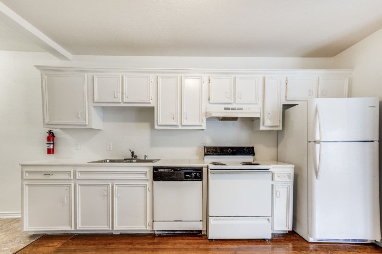 Houston Apartment: 519 W Main St - 4