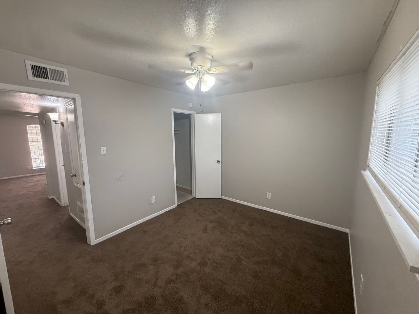 Houston Apartment: 7301 Jensen - 20
