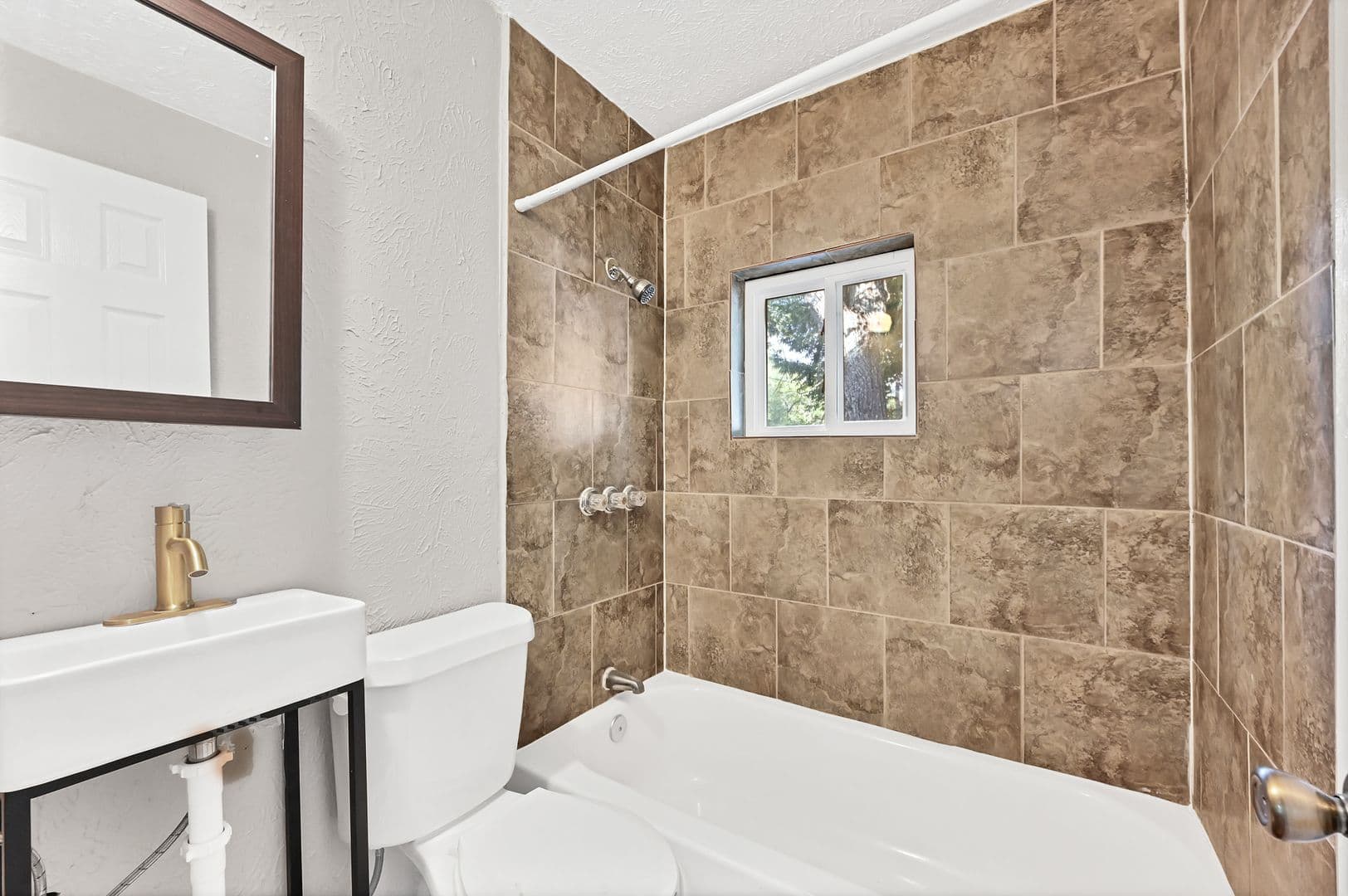 Conroe House: 601 Booker Washington St