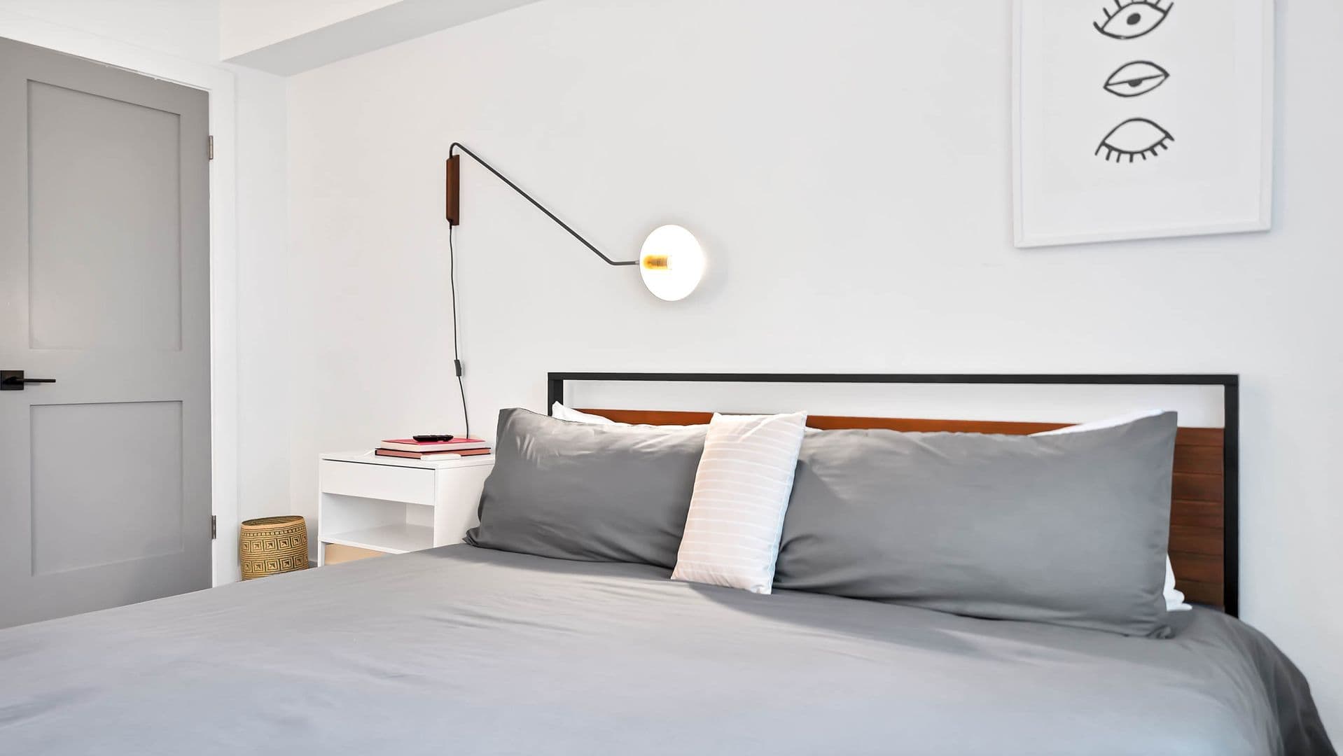 Houston Apartment: 1953 Dryden St