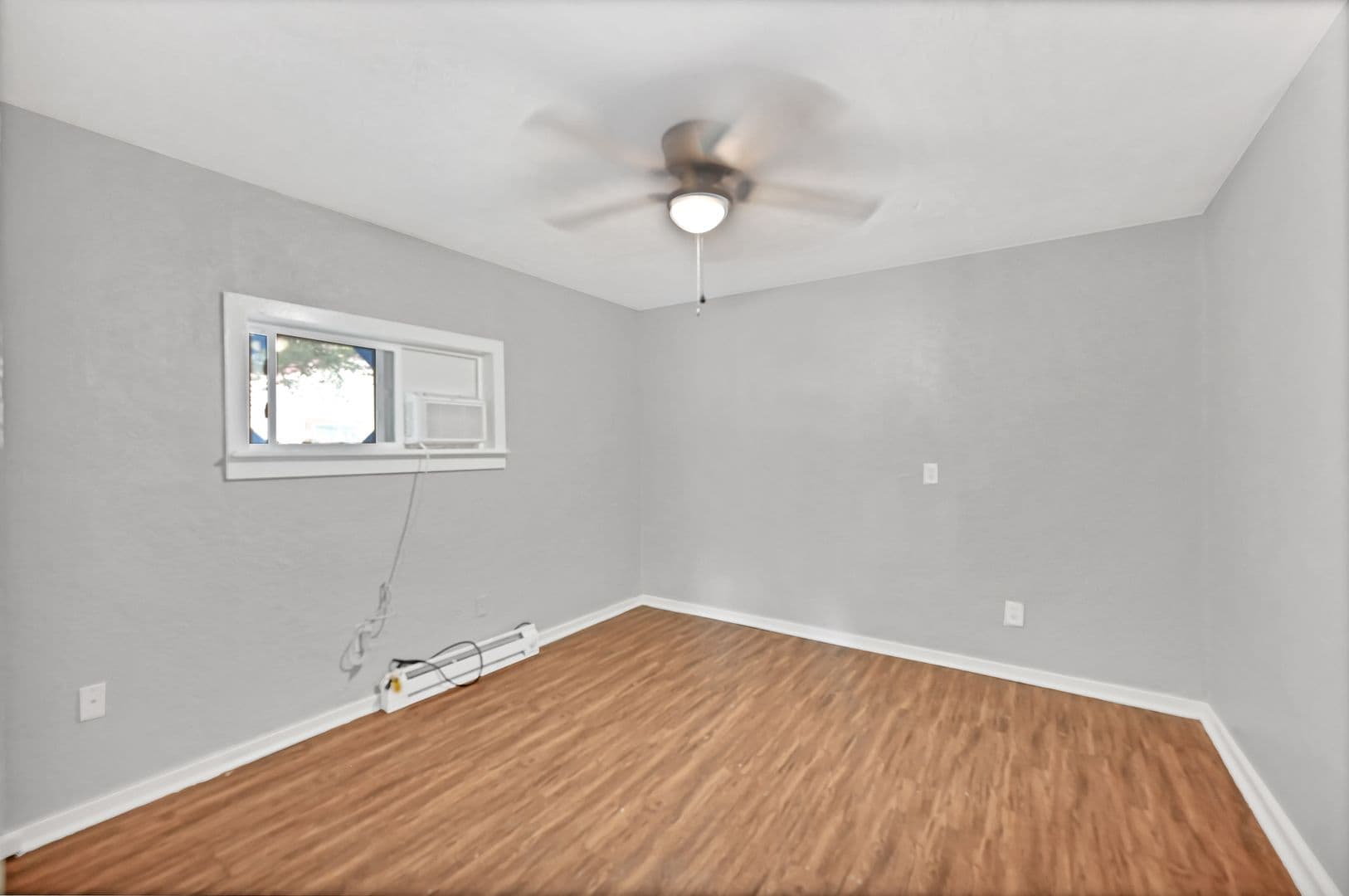 Conroe House: 601 Booker Washington St