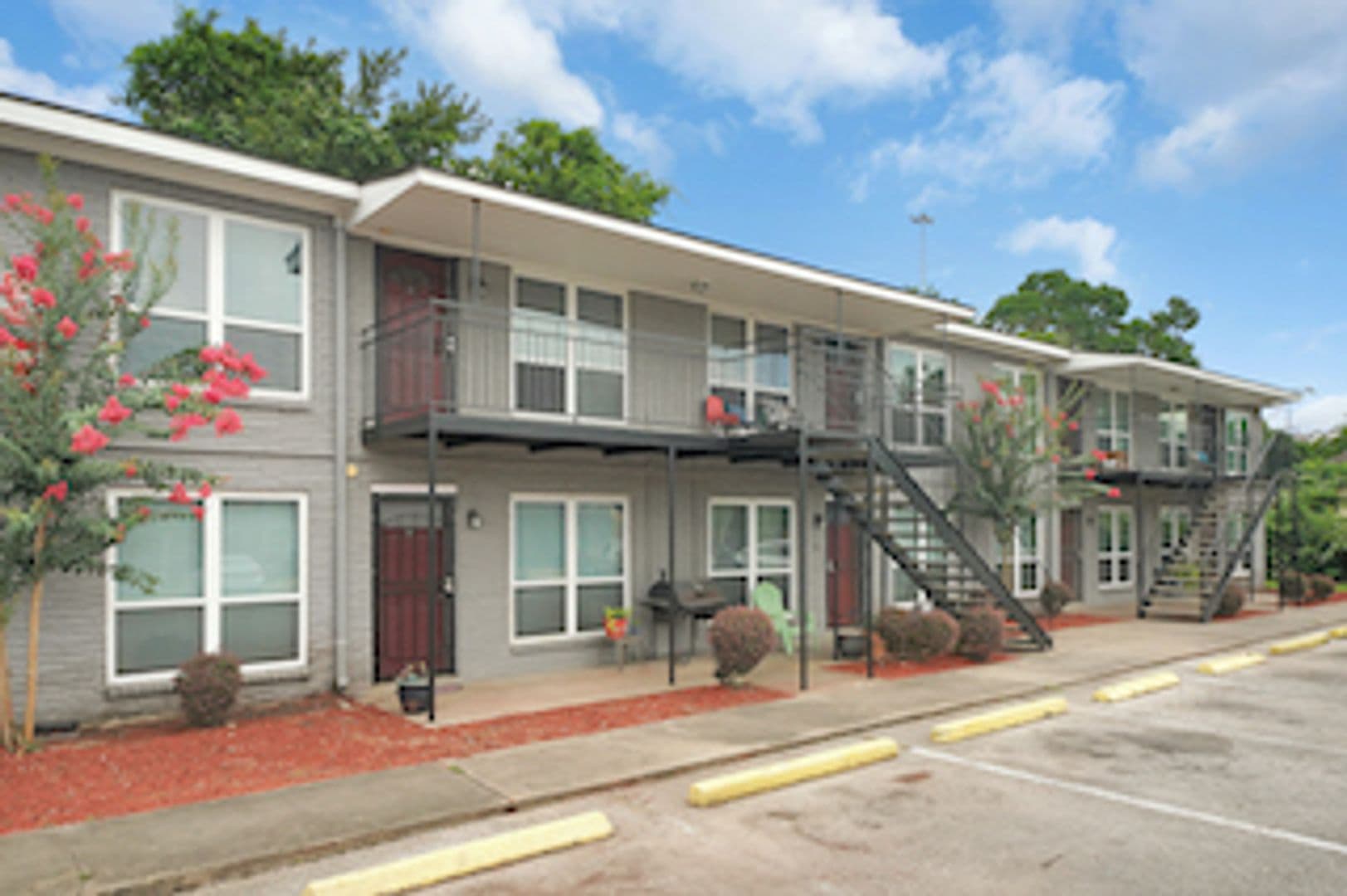 Houston Apartment: 3031 Sumpter St