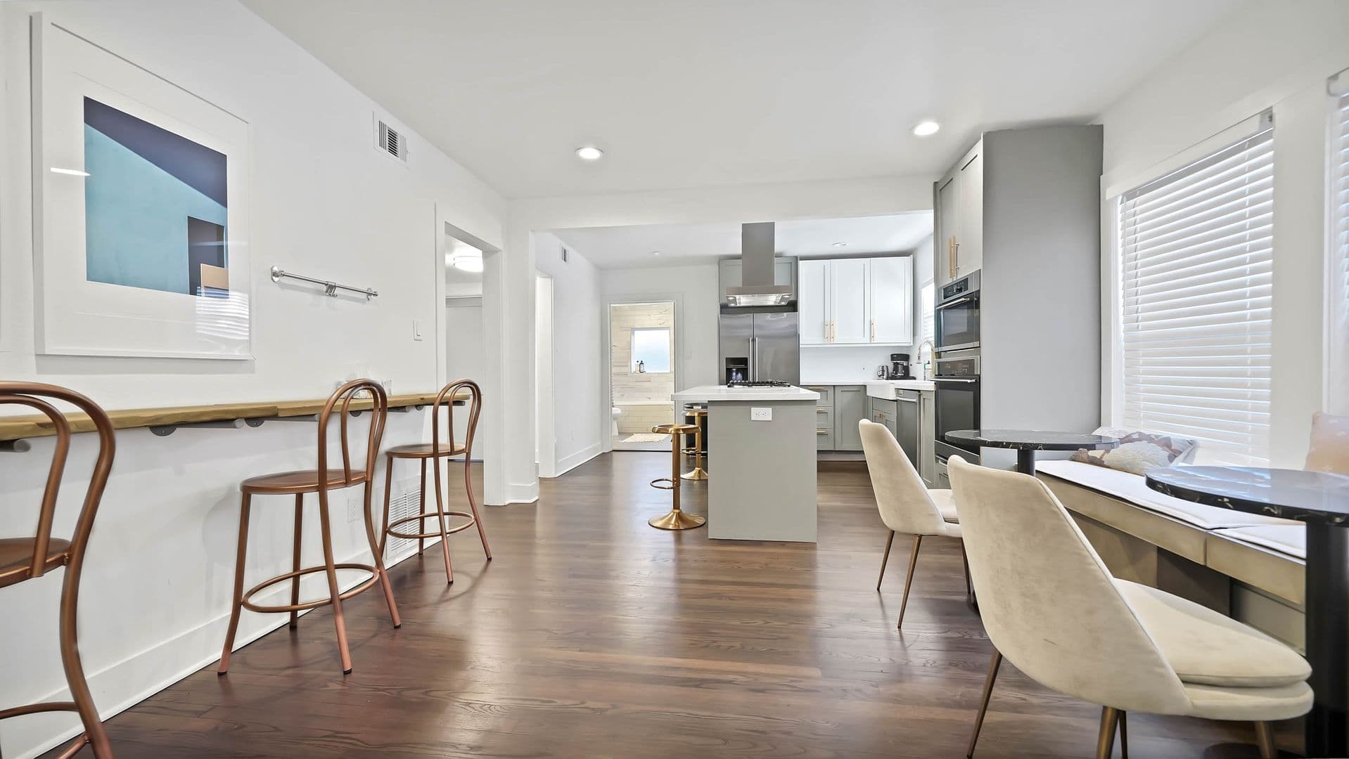Houston Apartment: 1953 Dryden St
