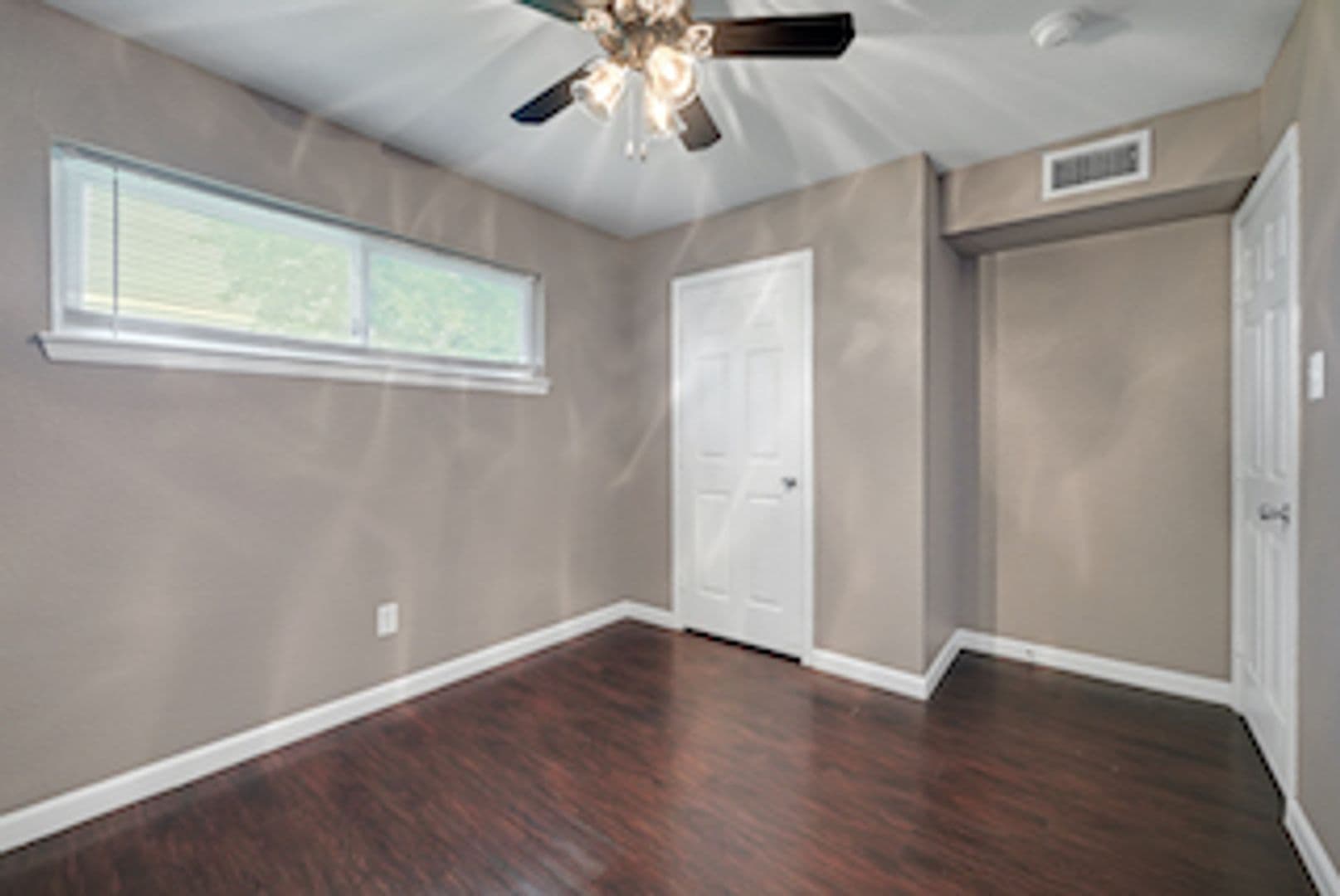 Houston Apartment: 3031 Sumpter St