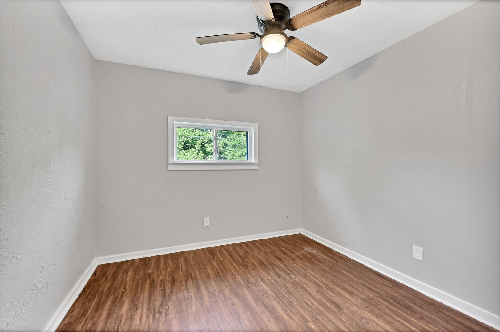 Conroe House: 601 Booker Washington St