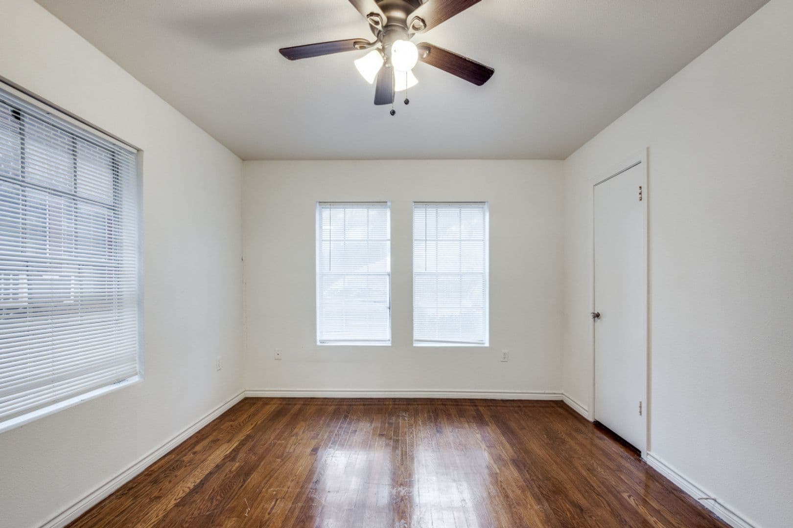 Houston Apartment: 519 W Main St - 4