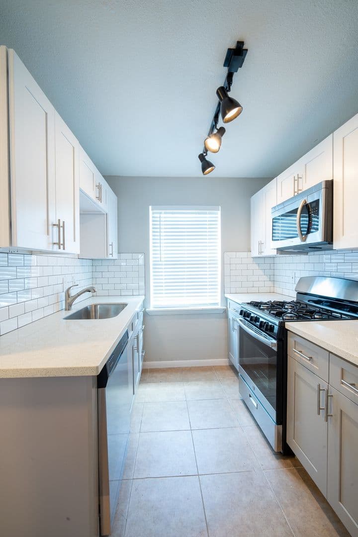 Houston Apartment: 2505 Delano Street - Unit 3