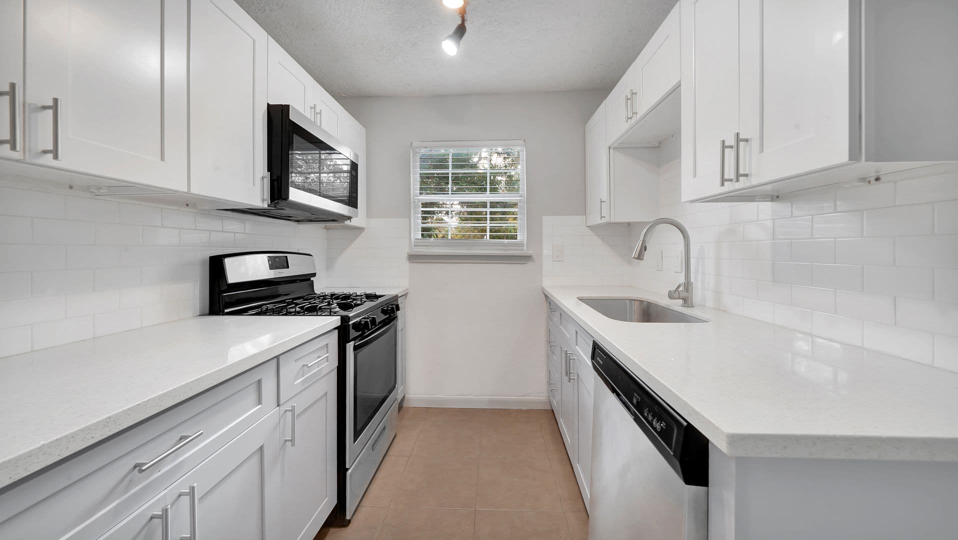 Houston Apartment: 2503 Delano Street - Unit 1