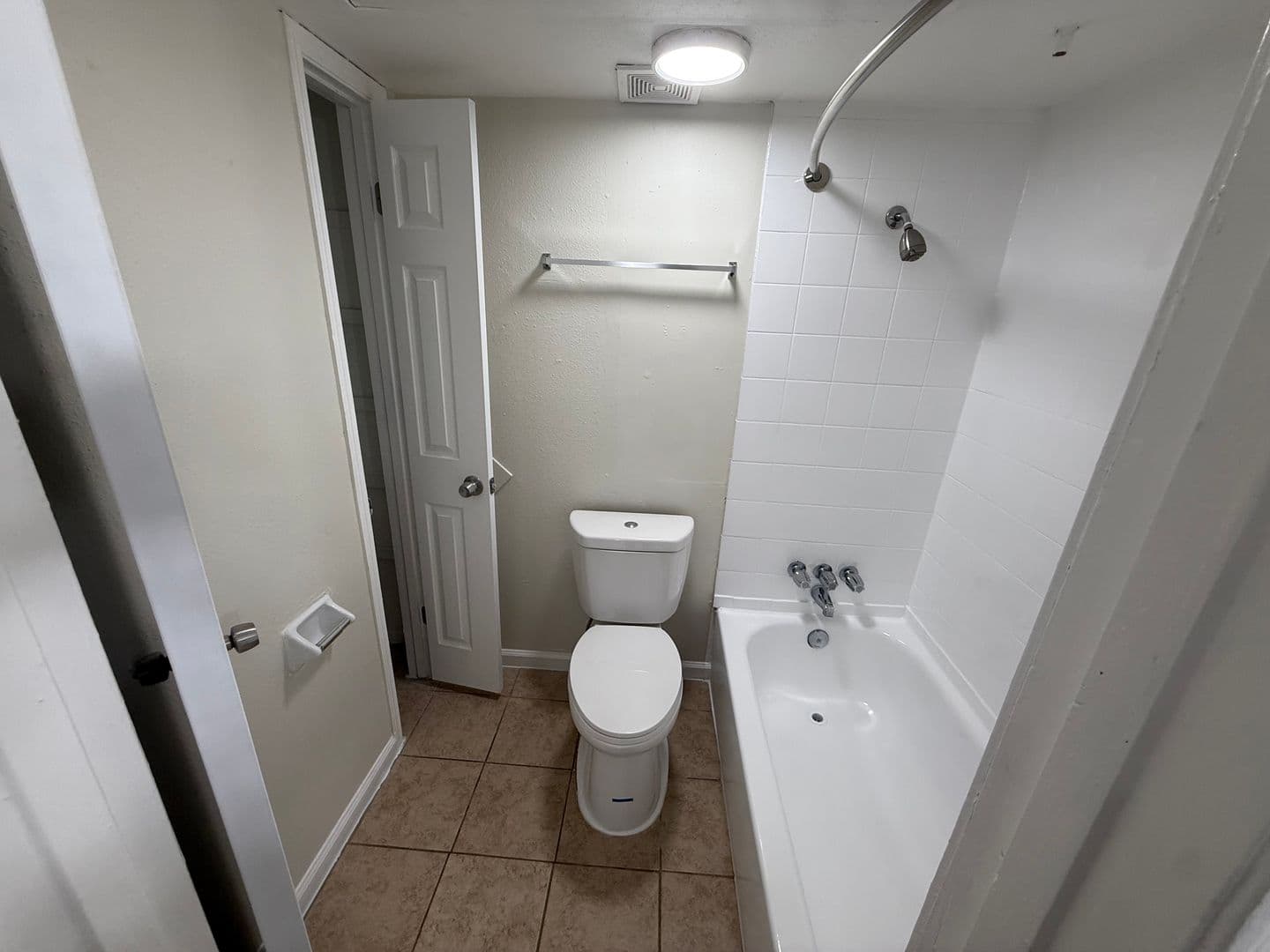 Houston Apartment: 7301 Jensen - 7
