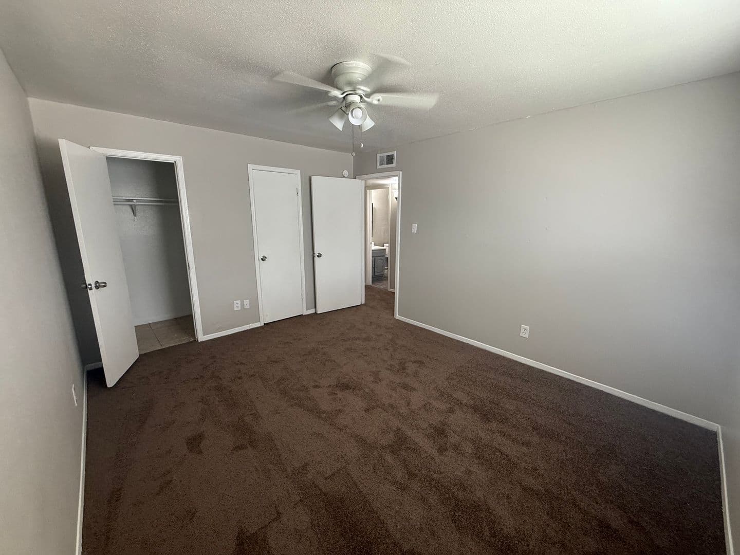 Houston Apartment: 7301 Jensen - 36