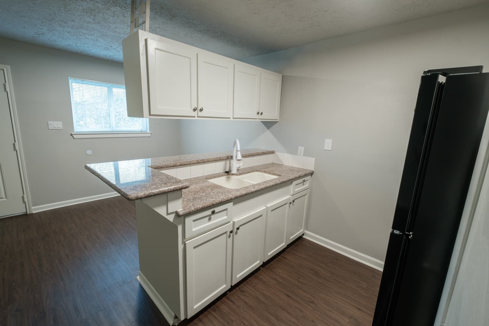 Houston Apartment: 6519 Sloan St - 6