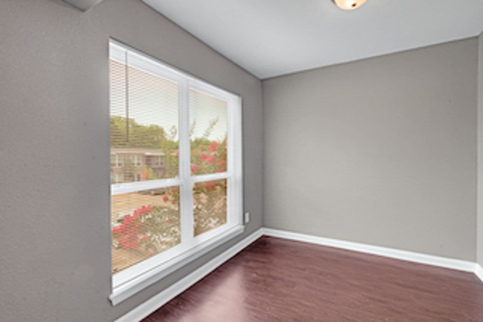 Houston Apartment: 3031 Sumpter St