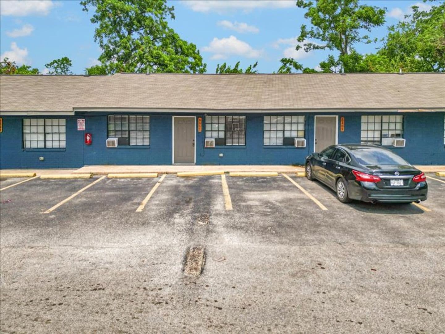 Houston Apartment: 5117 Lavender St